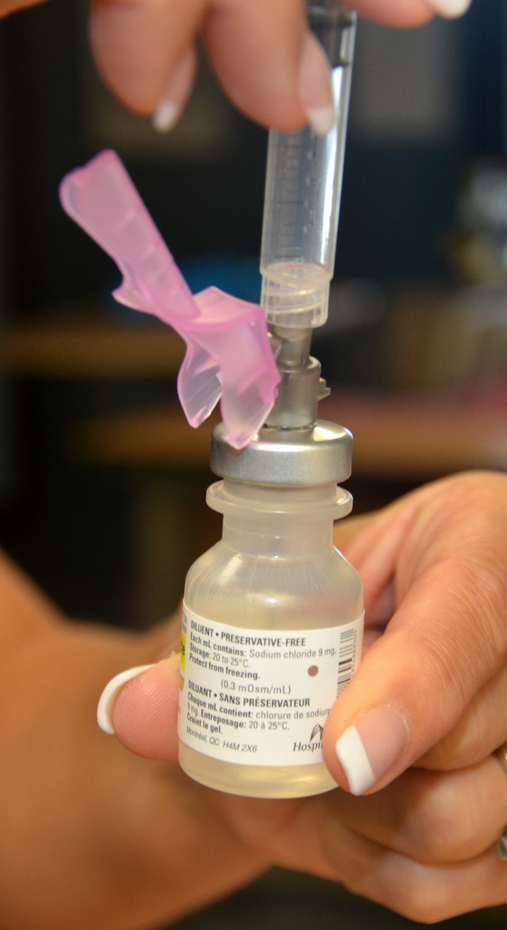 Kanüle mit einer Sicherheitskappe