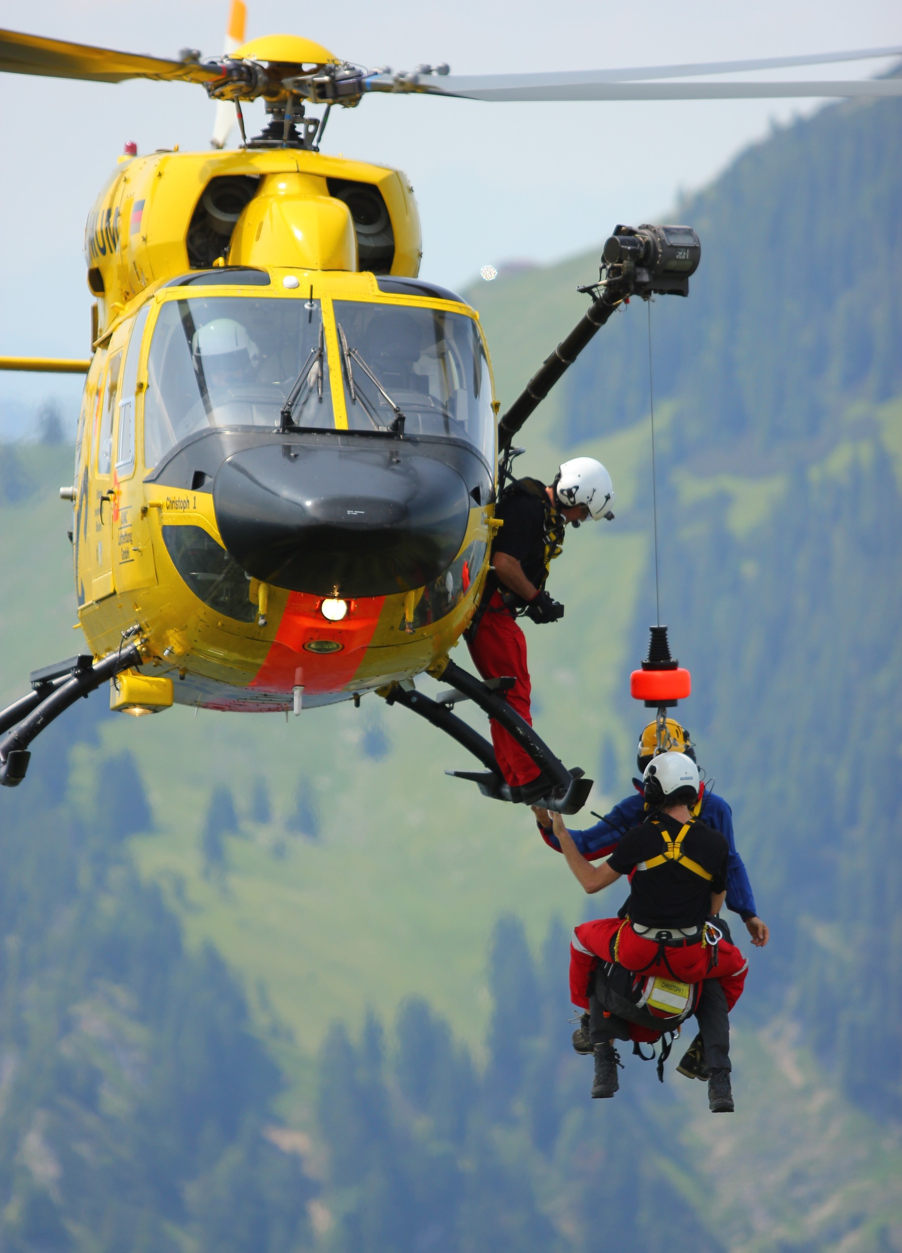 Windenrettung durch Helikopter